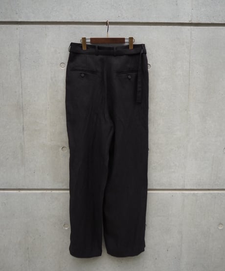 m's braque / BELTED TUCKED BAGGY PANTS