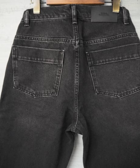 STUDIO NICHOLSON (WOMENS) / JURA CARROT LEG PANT