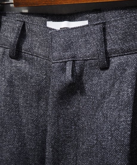 REVER BERATE / TACKED TROUSERS