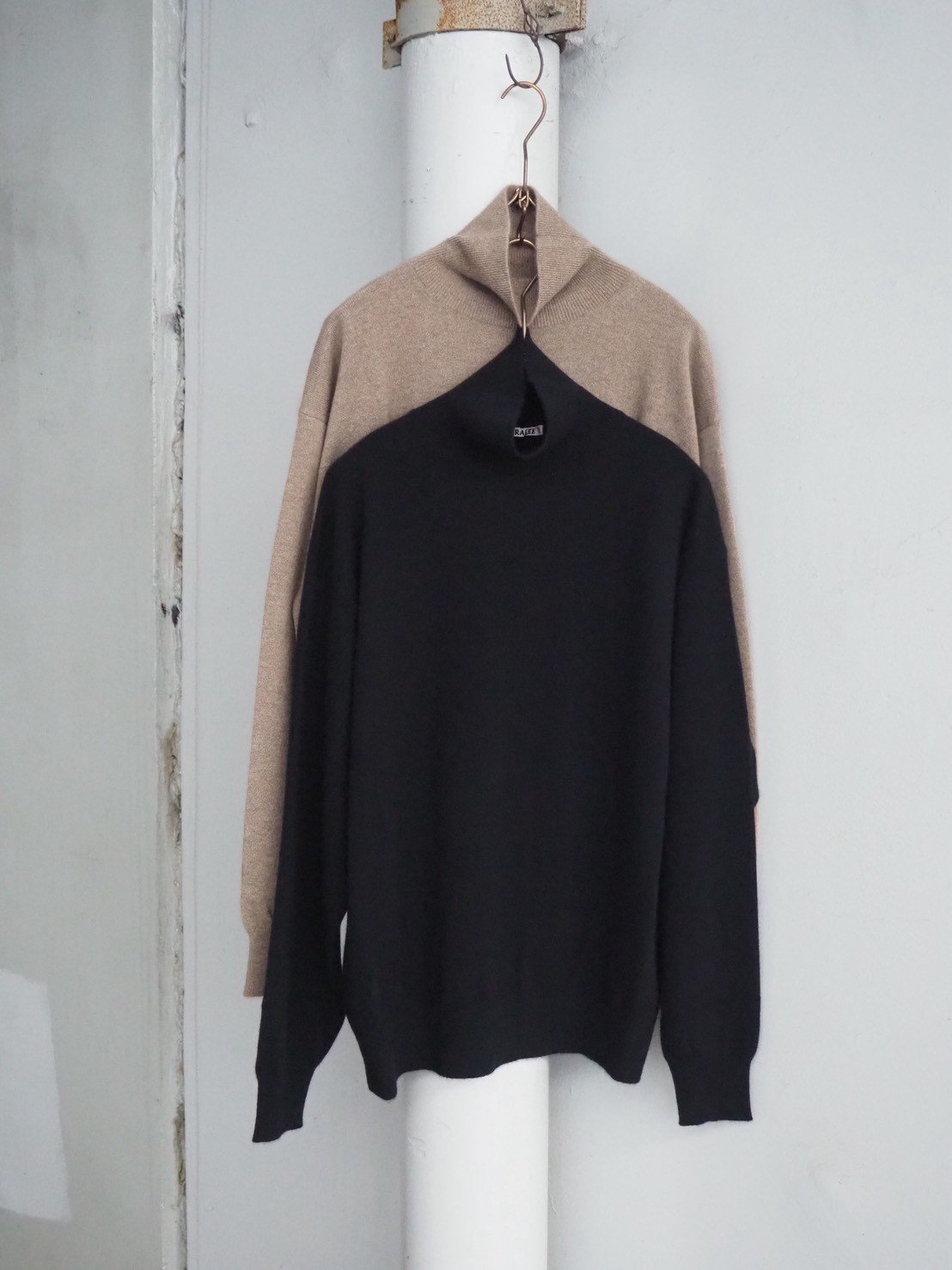 AURALEE(MENS) / BABY CASHMERE KNIT TURTLE | Bur