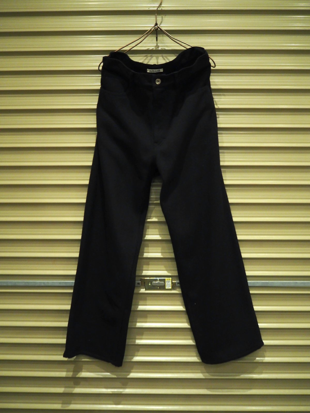 完売　AURALEE SILK NEP DENIM 5P WIDE PANTS SILK NEP DENIM 5P WIDE PANTS - AURALEE Official Website