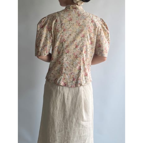 Floral puff sleeve blouse
