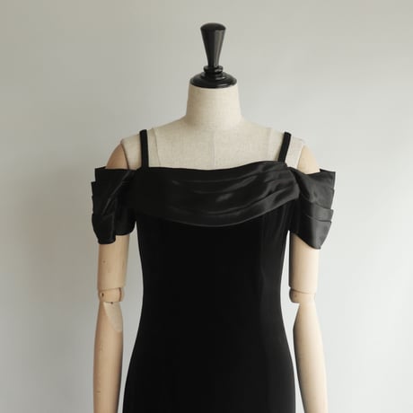 Off-shoulder velor dress