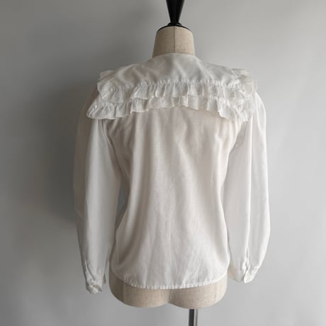 Big collar blouse