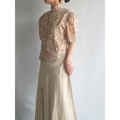Floral puff sleeve blouse