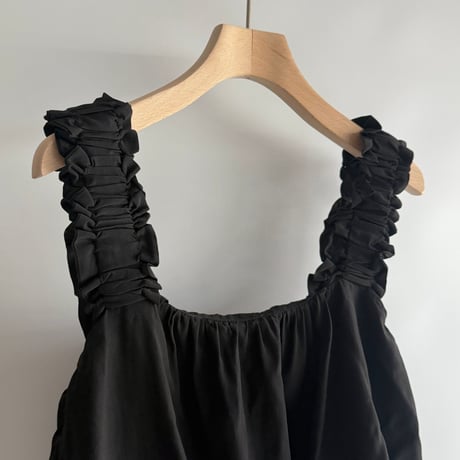 Fluffy gathered bustier