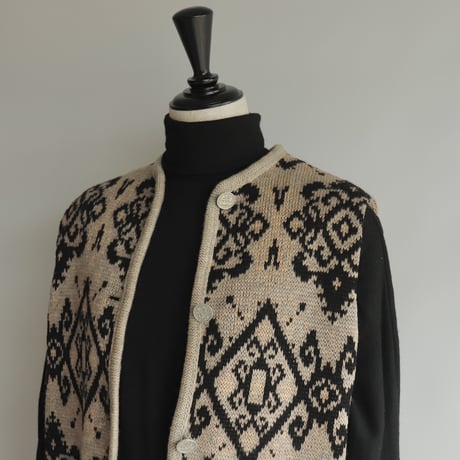 Pattern knit vest
