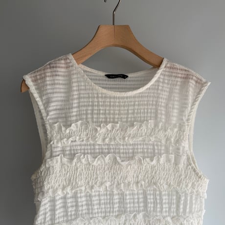 Frill tops