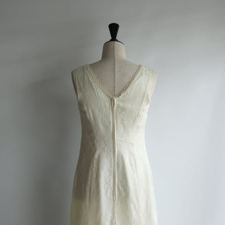 【RENTAL】Lace V-neck dress