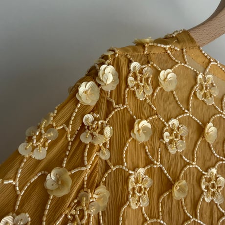 Bead flower sheer tops