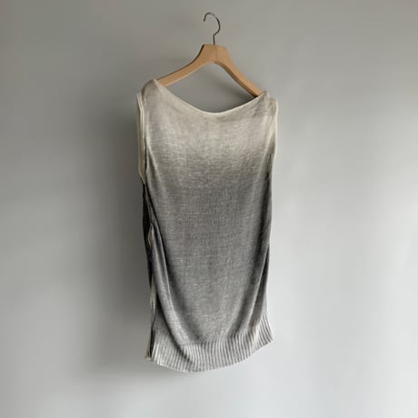 Gradient zip tops