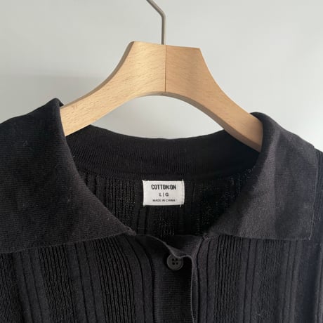 Short length knitted polo