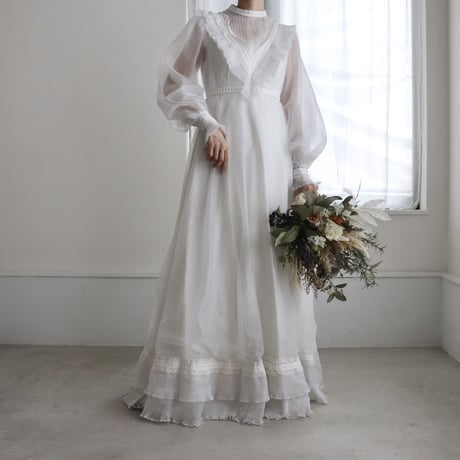 【RENTAL】White organdy high neck dress