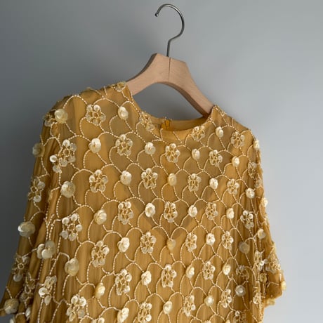 Bead flower sheer tops