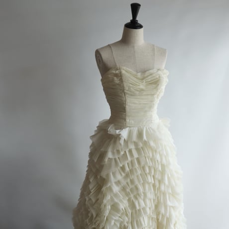 【RENTAL】Ruffle wedding dress