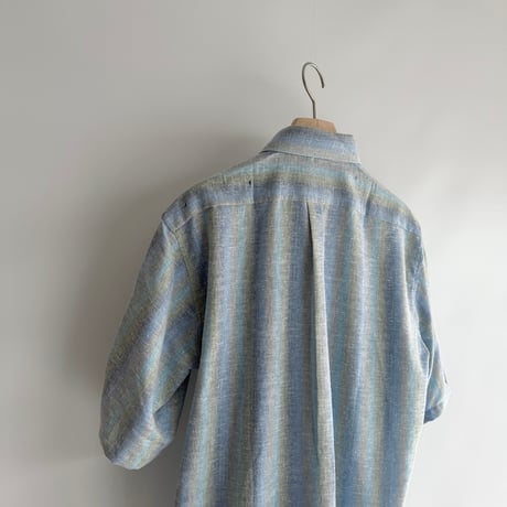 Blue striped short sleeve shirt