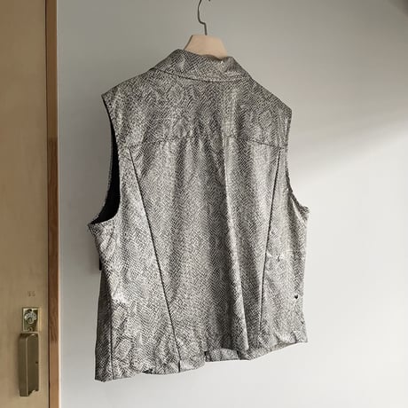 Python vest