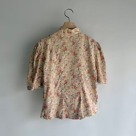 Floral puff sleeve blouse
