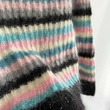 Multi-border off-shoulder knit