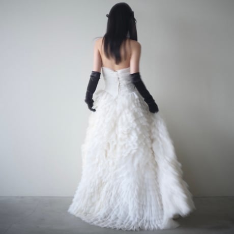 【RENTAL】Ruffle wedding dress