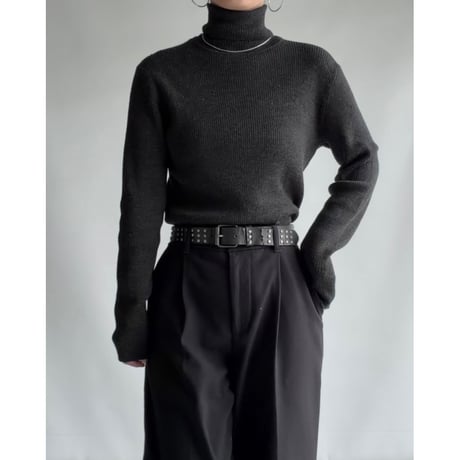 Turtleneck gray knit