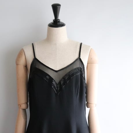 【RENTAL】Beads embroidery black dress