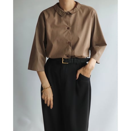 Brown three-quarter sleeve shirt
