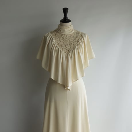 【RENTAL】High neck gathered dress