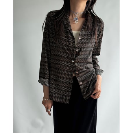 Wave pattern shirt