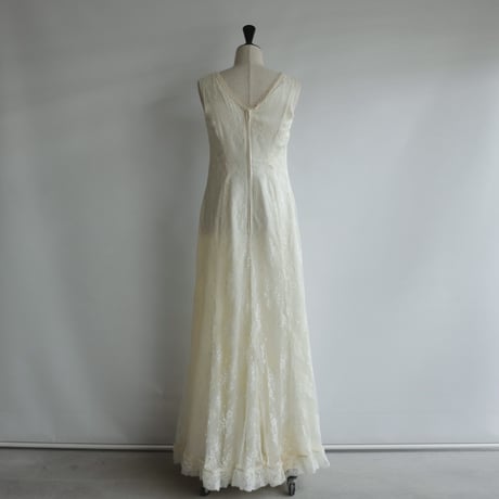 【RENTAL】Lace V-neck dress