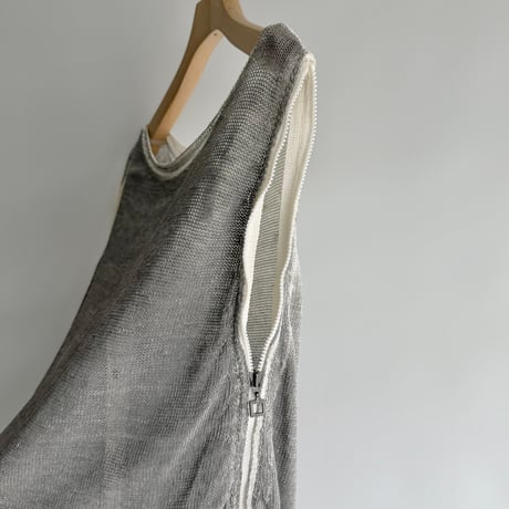 Gradient zip tops
