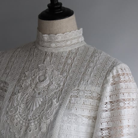 【RENTAL】Full lace high neck dress