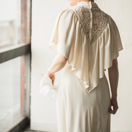 【RENTAL】High neck gathered dress