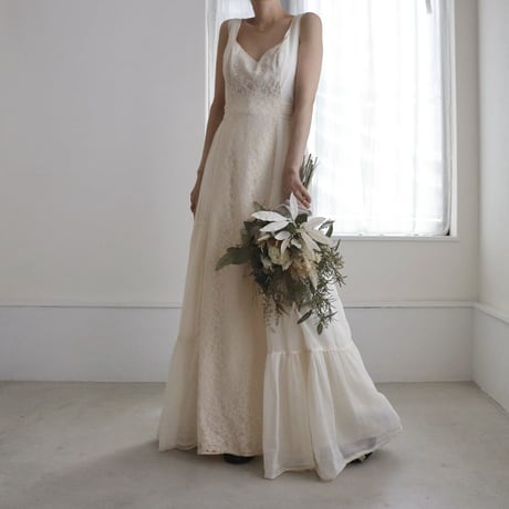 【RENTAL】Ivory sleeveless dress