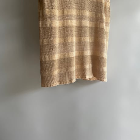 Gold lame border tops