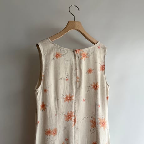 Orange flower sleeveless dress