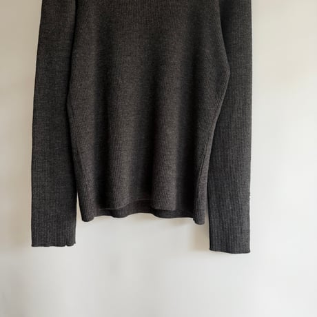 Turtleneck gray knit
