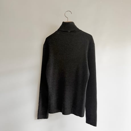Turtleneck gray knit