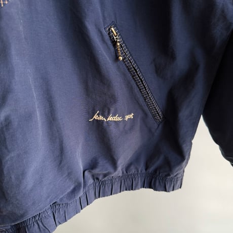 Navy check outer
