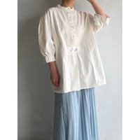 Pintuck blouse with embroidery