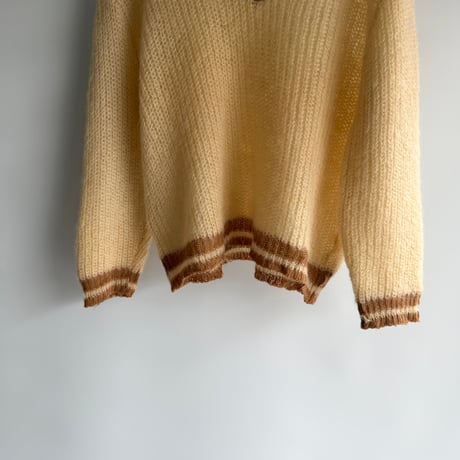 Butter yellow V-neck knit