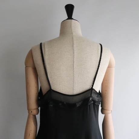 【RENTAL】Beads embroidery black dress