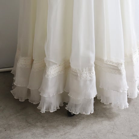 【RENTAL】White organdy high neck dress