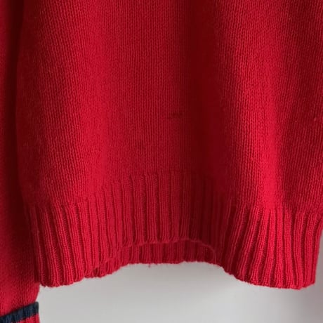 Red knit with lines