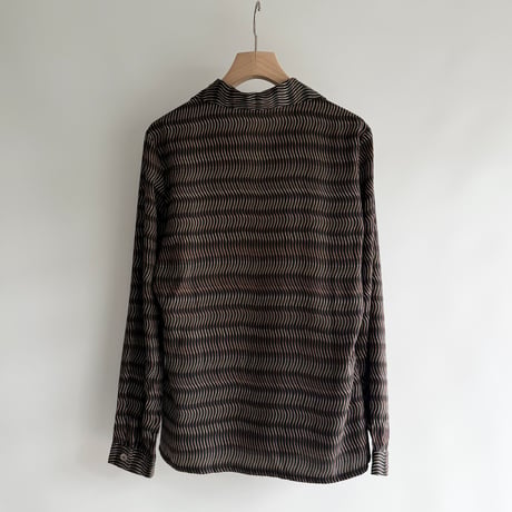 Wave pattern shirt