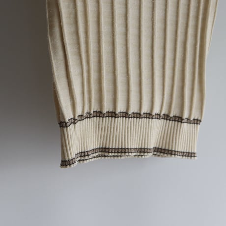Line rib knit tops