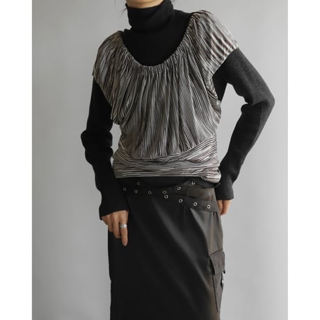 Zebra gathered top