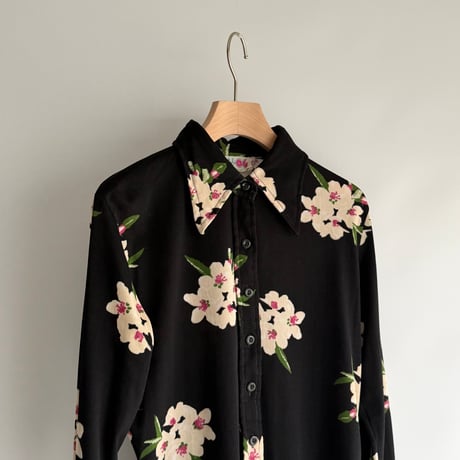 Classic flower shirt
