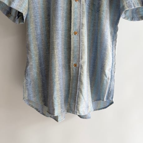 Blue striped short sleeve shirt