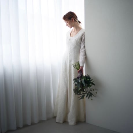 【RENTAL】Hologram embroidered dress